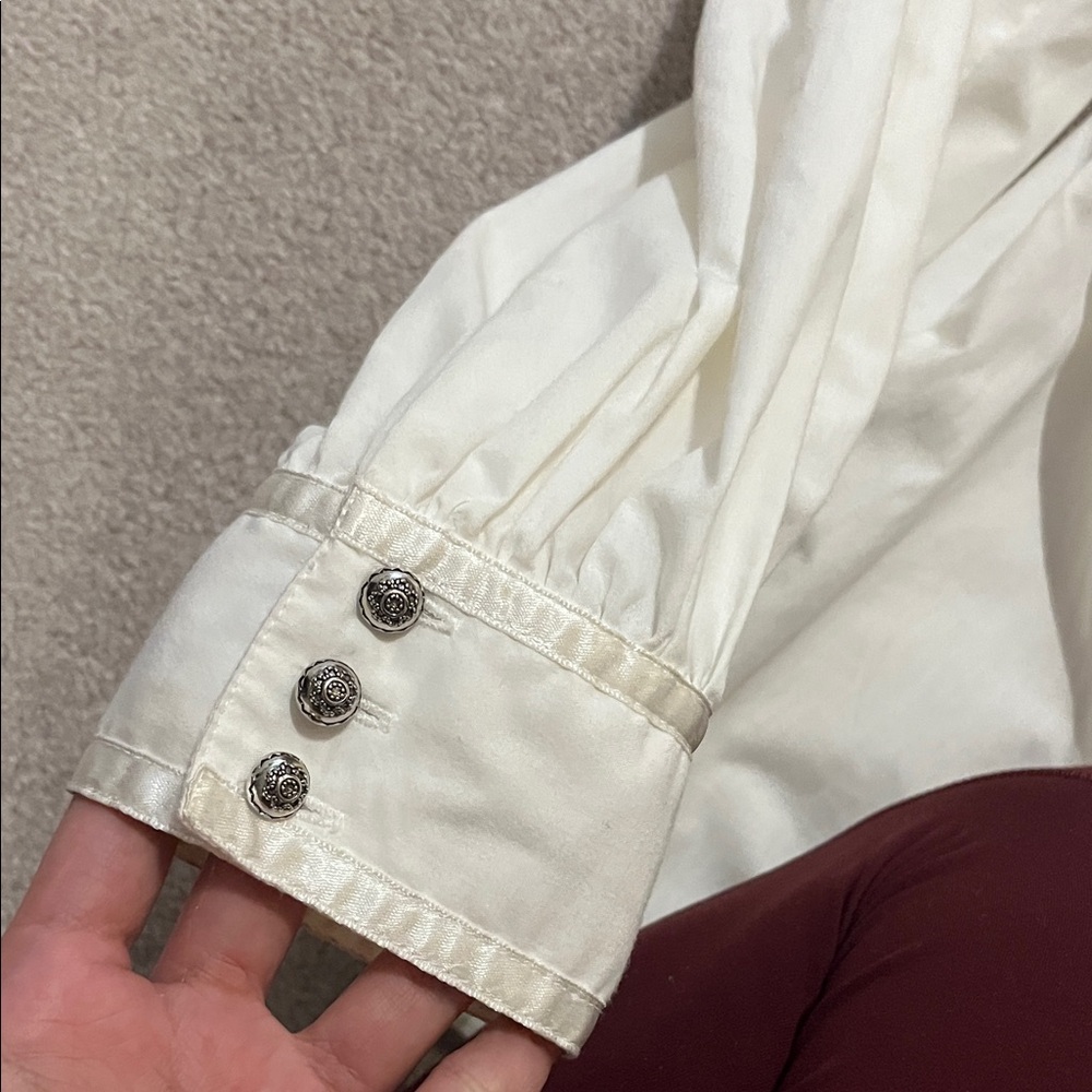Vintage cotton White Blouse with Lace Details - Picture 6 of 8